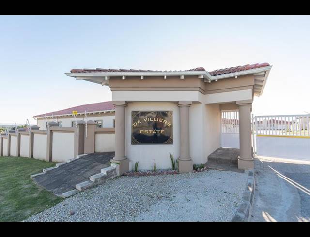 3 BEDROOM TOWNHOUSE FOR SALE IN KAMMA HEIGHTS